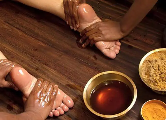 Pada Abhyanga Herbal Foot Massage with Bronze Kasa Bowl
